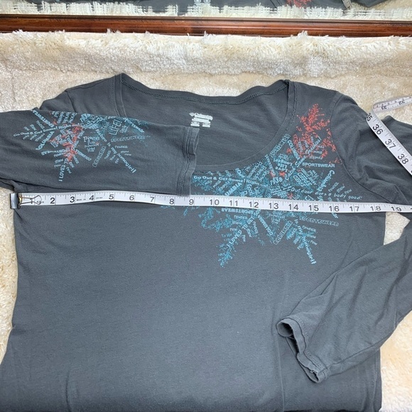 Columbia Women’s Snow Flake Print Long Sleeve T Shirt Size M Gray Scoop Neck - Picture 6 of 7